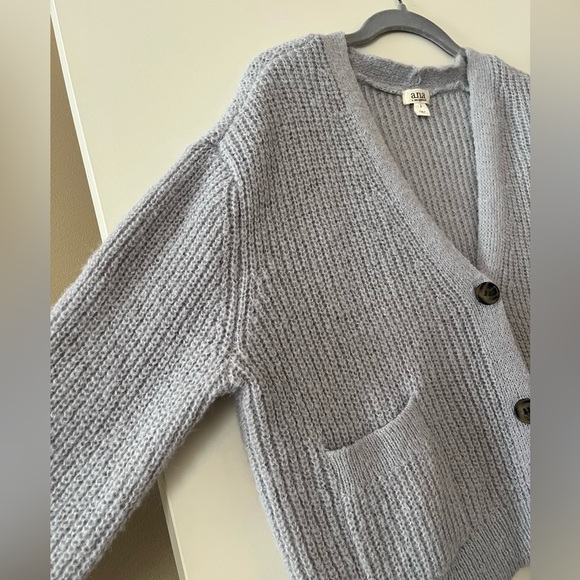 A.n.a. brand Oversized, Cropped Gray 3-button Cardigan Women’s size small - Picture 8 of 15